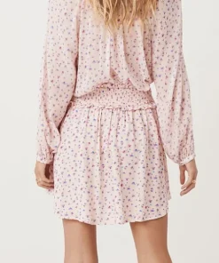 Spell Skirts><noscript><img width=