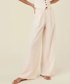 Spell Pants><noscript><img width=