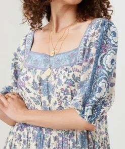Spell Dresses><noscript><img width=