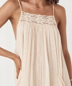 Spell Dresses><noscript><img width=