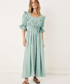 Spell Dresses><noscript><img width=