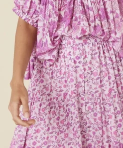 Spell Skirts><noscript><img width=