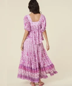 Spell Skirts><noscript><img width=