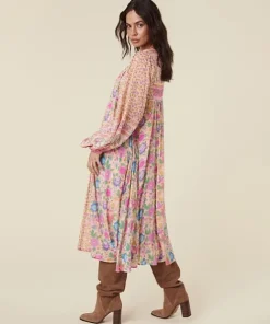 Spell Dresses><noscript><img width=