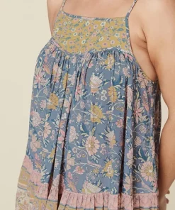 Spell Dresses><noscript><img width=