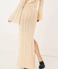 Spell Skirts><noscript><img width=