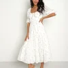 Sweet En Forme Dresses>Bouquet Floral and Diamond Midi