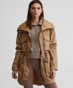Varley Jackets>Bryce Parka Desert Sand