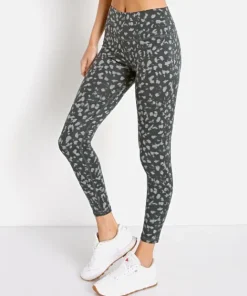 Varley Bottoms><noscript><img width=