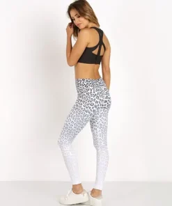 Vie Active Sports Bras>Gabrielle Racerback Bra Black