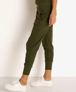 Vitamin A Pants><noscript><img width=
