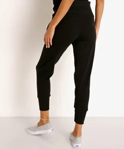 Vitamin A Pants><noscript><img width=