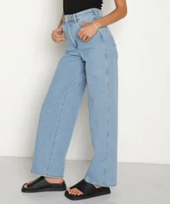 Wrangler Pants><noscript><img width=